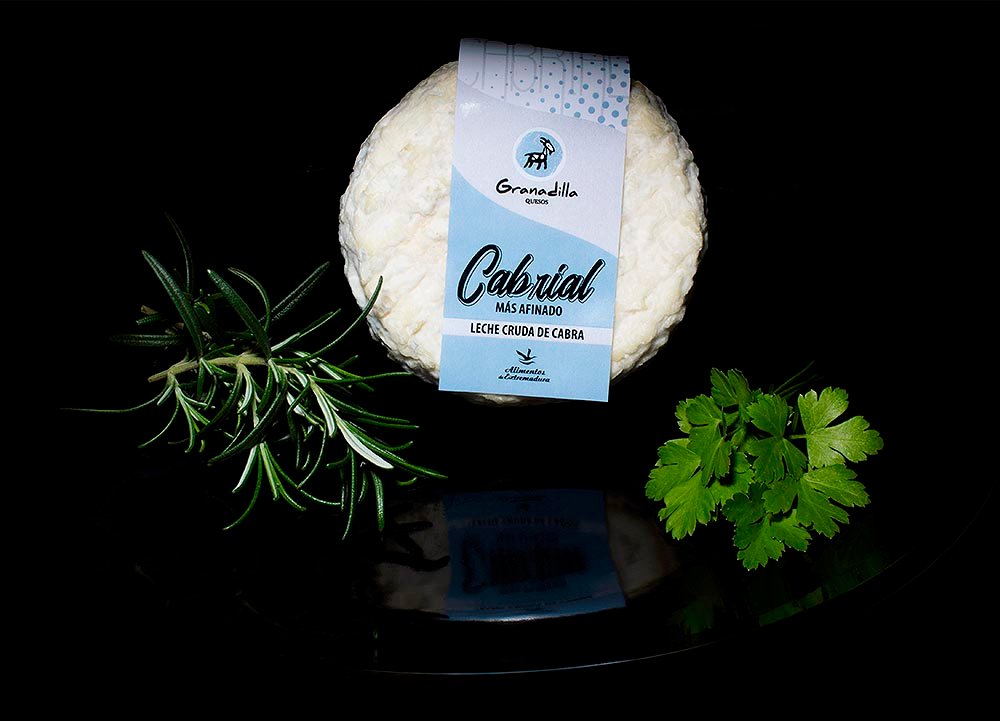 Queso Cabrial Granadilla - vista lateral